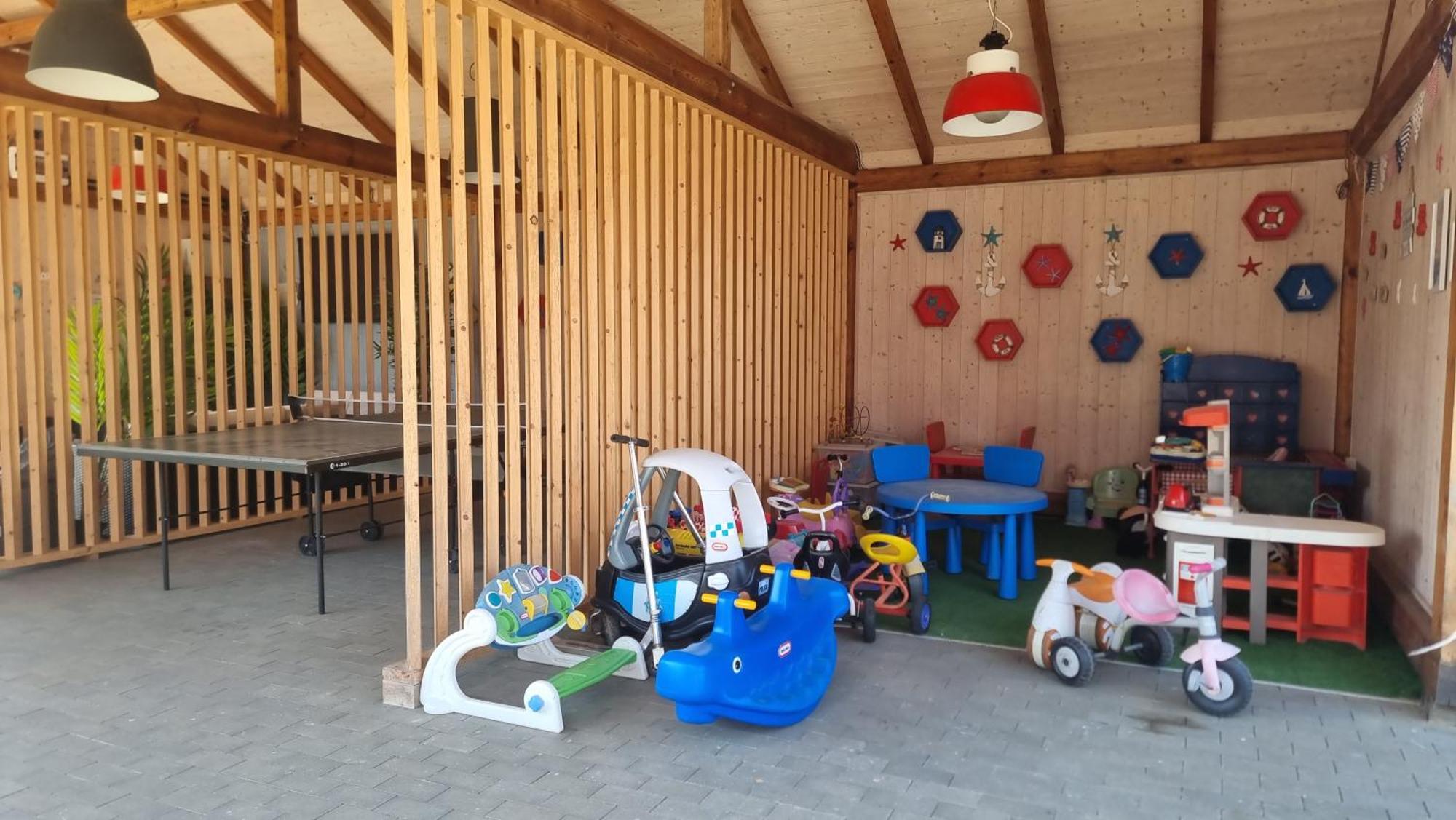 Lodge Morza Szum Basen Z Podgrzewana Woda, Boisko, Rowery